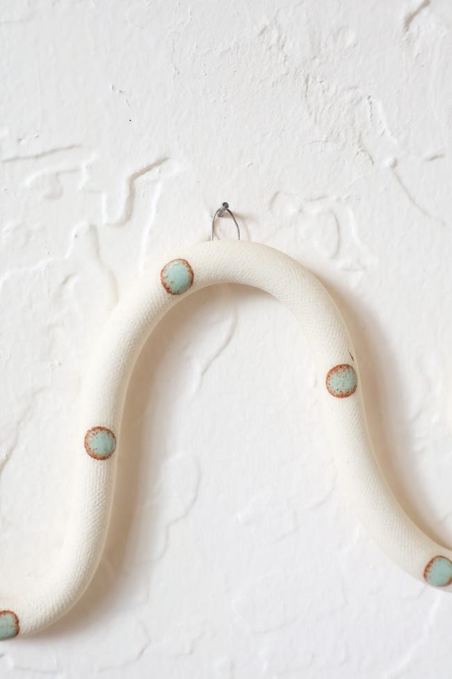 Horizontal Ceramic Wall Snake